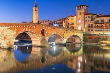 Photo of the Adige River in the city of Verona in Italy