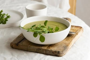 Soupe de légumes aux fanes 