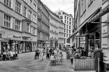Straßenszene in Hamburg am Gänsemarkt