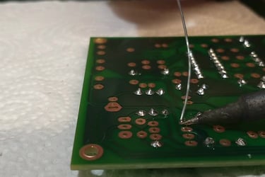 Digital echo chamber kit. Soldering 2