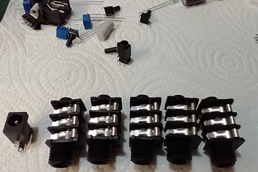 Ksoloti Gills: 6.35 mm sockets