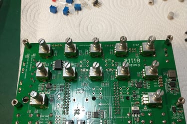 Ksoloti Gills: Pots and switches 3