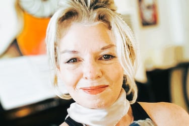 Tarot Reader Los Angeles in person & online tarot readings by Maya Britan psychic artist