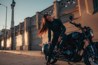 Den Alltag hinter sich lassen durch Motorräder von Royal Motos Mallorca