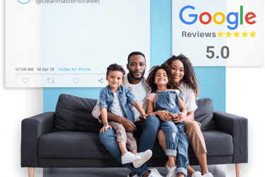 Família sentada em sofá limpo com arte gráfica ao lado e selo de avaliação 5 estrelas do Google.