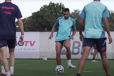 Danilo em treino, após voltar de lesão antes do confronto contra o Inter.