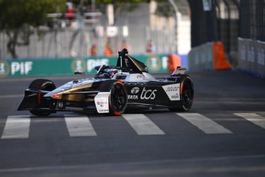 Mitchas Evansas Jaguar Formulė-E