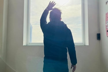 DR THONY THOH (DR. π)