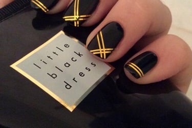 Uñas Color Negro