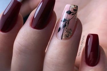 Uñas Rojo Carmesí
