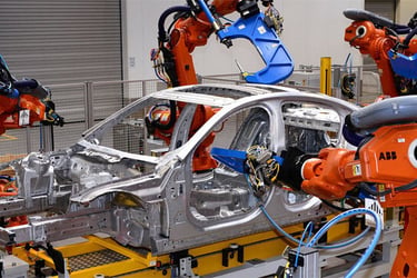 Otomatikleştirilmiş montaj hattı görünümü