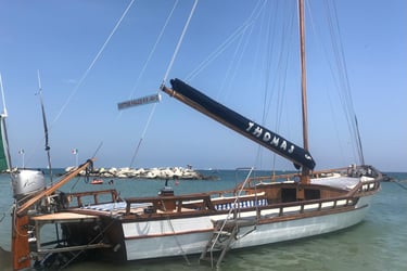 Cutter Falco ormaggiato Cattolica, escursioni Cattolica