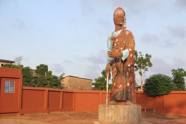 Statue du roi Toffa, Porto-Novo