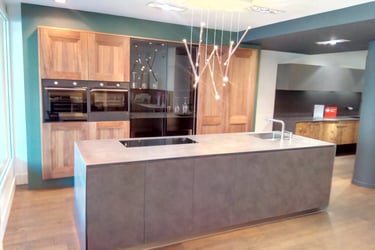 Intérieur de maison redécoré et peint par Entreprise Couleurs Bassin