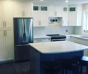 Custom white kitchen with island – Penticton project