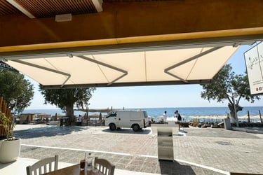 Τέντες & συστήματα σκίασης Σαντορίνη-Κυκλάδες