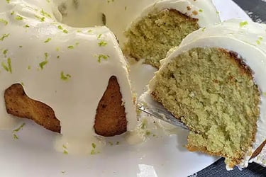 Bolo low carb de limão