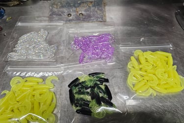 2.5" single tail grub