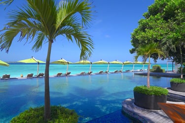 Anantara Kihavah Maldives main pool