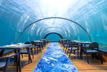 Hurawalhi Maldives 5.8 underwater restaurant