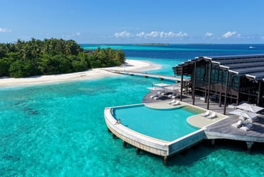kudadoo maldives main pool