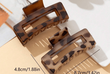 Set of large neutral-tone claw hair clips, stylish and practical hair accessories for classy winter 