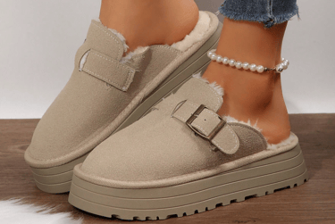 Women’s black slip-on platform loafers with chunky heels, stylish and comfortable winter shoes for s