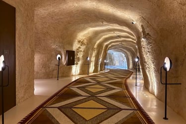 desert-rock-resort-cave-corridor