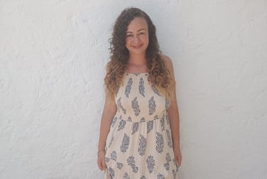 Psicóloga que ofrece psicoterapia online y terapia en Ibiza