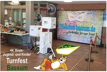 Der Aufbau unserer Fotobox beim TSV Bassum in der Schwimmhalle