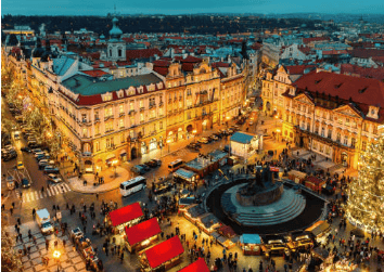 plaza de la ciudad vieja en navidad