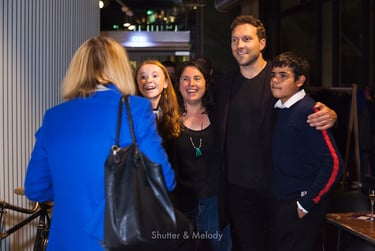 Jai Courtney with child actors.