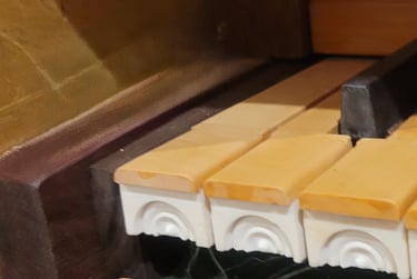 boxwood keys with ivory arcades