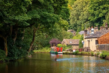 canals of britain with canal boats at photo dave