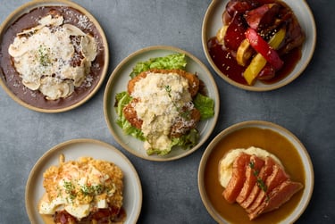 guilt free plateメイン5種類の料理が並ぶ様子|堺市のグルメ情報ならサカイタイムズ