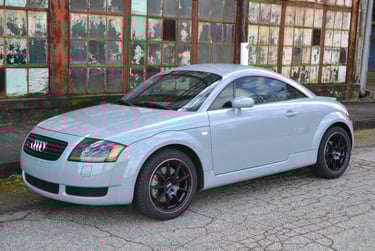 Audi TT quattro photograph / marketing