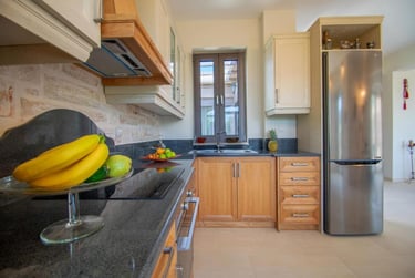 fully equipped kitchen