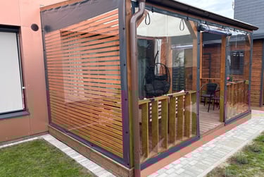 erasa Kretingoje su sumontuotais skaidriais tentais