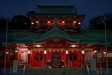 "Lone Worship" - Tomioka Hachiman shrine in Koto, Tokyo, Japan