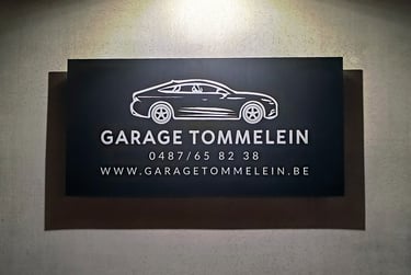 Verlicht reclamepaneel Garage Tommelein