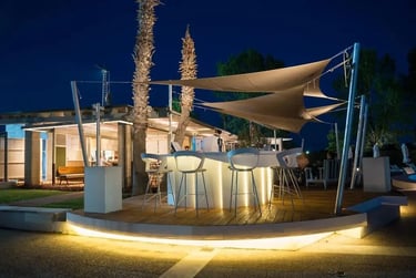 ΜΠΑΡ ΠΙΣΙΝΑΣ HOTEL SOLID SURFACES