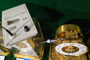 Atmos Clock Electronic Regulation