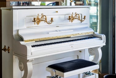 white piano player's electronic yamaha piano in atrezzo acoustic piano