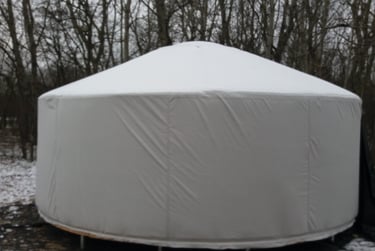 6 méteres glamping jurta építése tavaszi akcióban