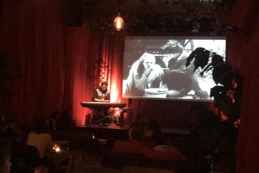 Cine mudo en Alessa Café