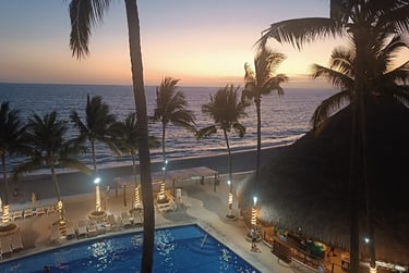 Tramonto sul Pacifico dal resort Las Palmas By the Sea a Puerto Vallarta