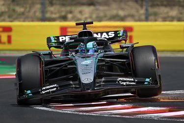 George'as Russellas Mercedes