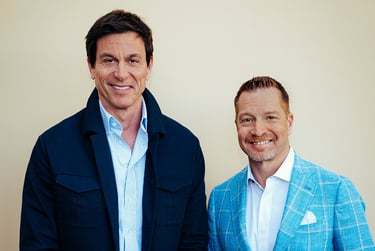 Toto Wolffas George’as Kurtzas