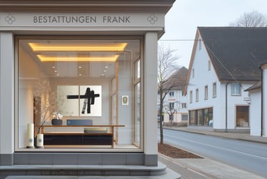 Schaufenster mit Sicht auf Plakat zur Innenraum-Dekoration.