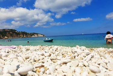 Spiaggia delle Ghiaie con le sue Ghiaie bianche - Isola d'Elba